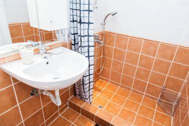 Centrally Located Studio In Athens!