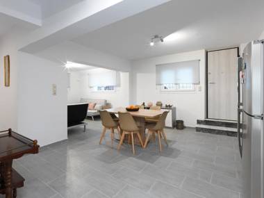 2 bedroom aprtmnt next to Hilton and all hospitals