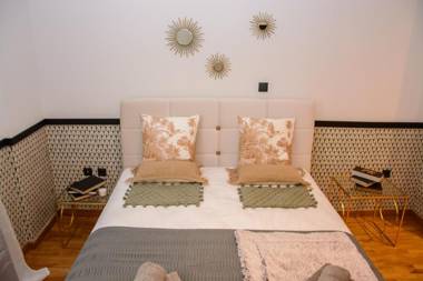 Designer renovated apartment in downtown Athens