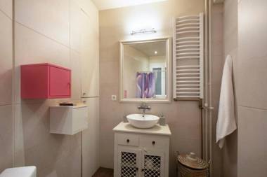 Little gem 2 mins from Acropolis Museum