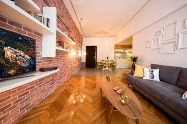 Athenian Apartment in the center with Jacuzzi