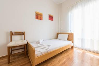 Relaxing Koukaki Apartment by CloudKeys