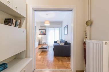 Relaxing Koukaki Apartment by CloudKeys