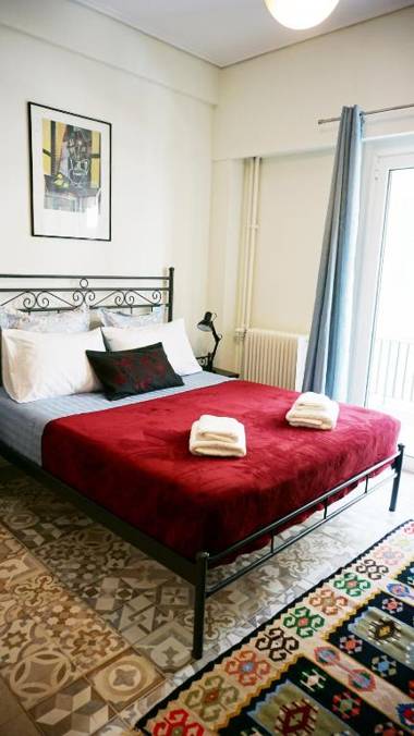 A few steps away from Syntagma and Plaka