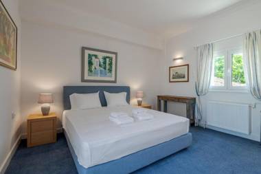 Downtown Cocoon with Roof Deck