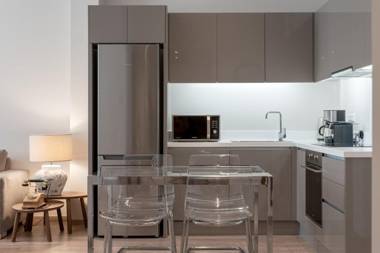 Historic Plaka's Deluxe Apartment