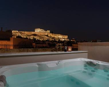 THIRAMENOUS RESIDENCE