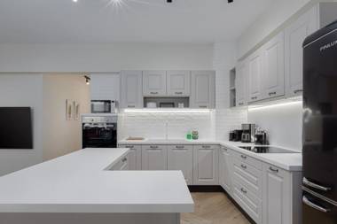 Acropolis Premium Residence