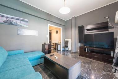 Topfloor central apt with urban views3' to metro