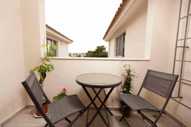 CHROMA Lodge Pikermi