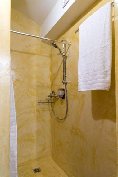 CHROMA Lodge Pikermi