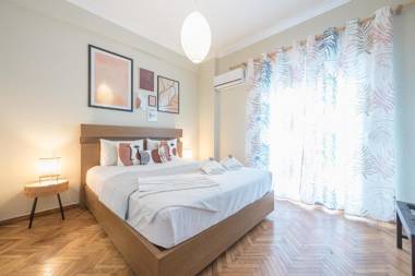 Supreme Suite with balcony by Cloudkeys