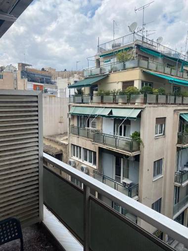 A Stroll to the Acropolis - By Athenian Homes