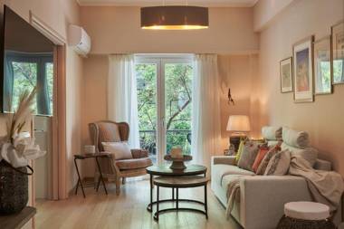 Spirou Merkouri Handcrafted 2BD Home