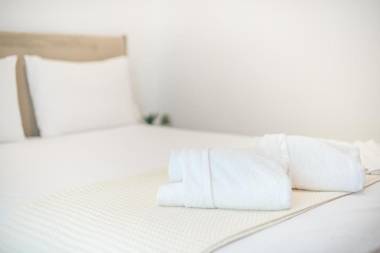 Elegant Koukaki Studio by Cloudkeys