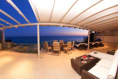 Infinity Beach House in Kefalonia