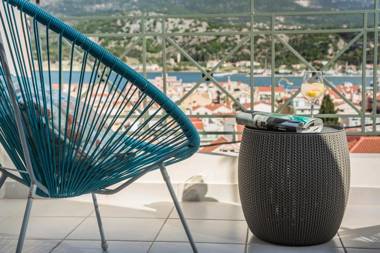 Grand View Maisonette