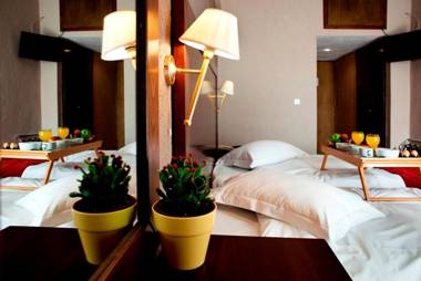 Arahova Inn & Conference