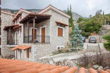 Rock Dandy Deluxe Chalet