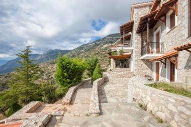 Rock Dandy Deluxe Chalet