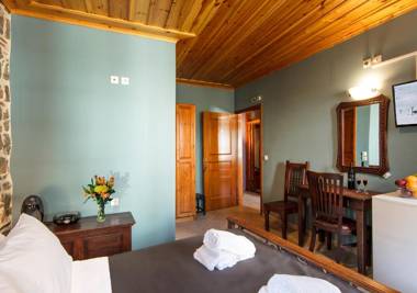 Stone Suites by White Hills