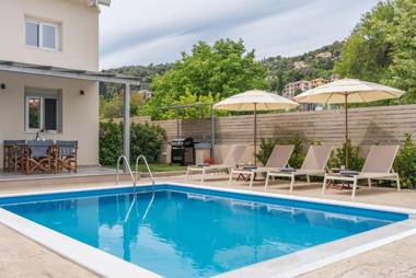 Grappolo Lefkada Villas - Athiri 5 min from wonderful Ai Giannis beach & Lefkada town