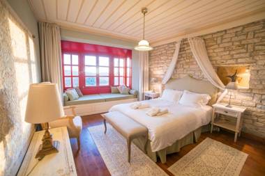 Village Primoula Suites & Spa