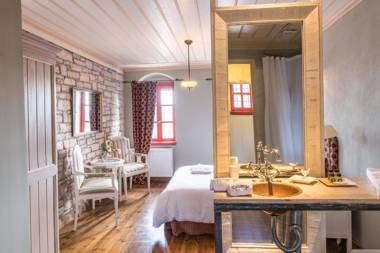 Village Primoula Suites & Spa