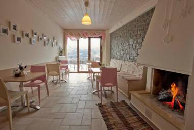 To Pandoxeio Tis Rinas