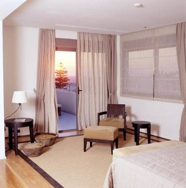 Angela Hotel Downtown Rooms