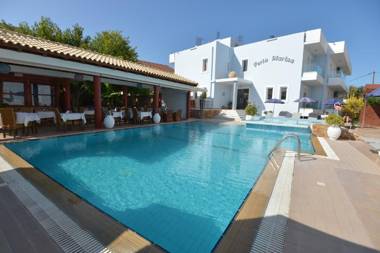 Perla Marina Aparthotel