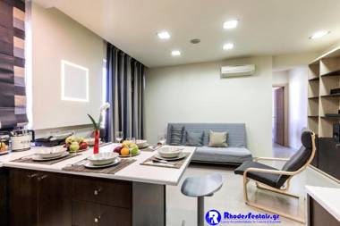 Rhodes Central Suite