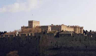 April Luxury Suites - Adults Only