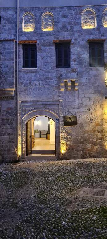 Ancient Knights Luxury Suites