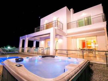 Luxury Villa near Sea in Kalithies with Jacuzzi