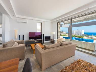 Beautiful new luxury villa near the coast nice pool beautiful sea view Rhodes