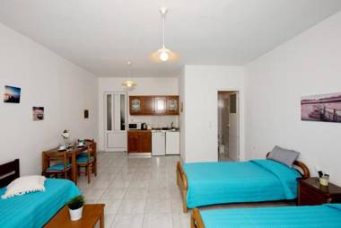 Maria Studios & Apartments