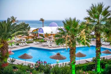 Pegasos Deluxe Beach Hotel