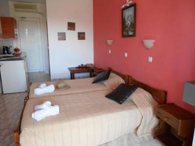 Dimitris studios & apartments