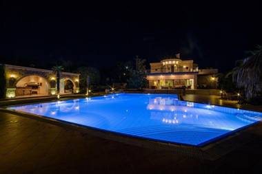 Beautiful pool Villa Sparta in Lagonissi Athens