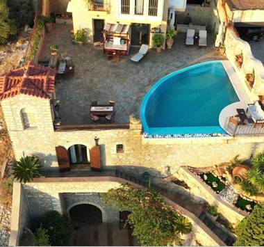 Four Seasons Stonework Castle