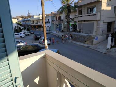 Renia Studios - 4 adults