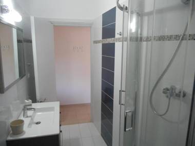 Molos Beach Apartments