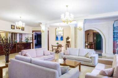 Paleo ArtNouveau Hotel