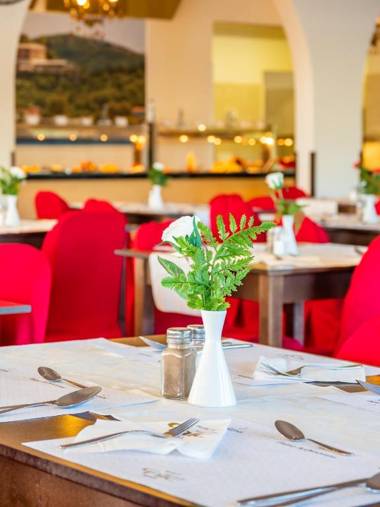 Paleo ArtNouveau Hotel