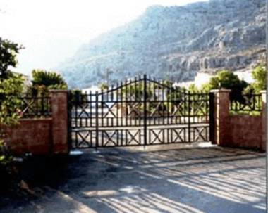 George Studios Pefkos