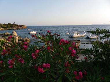 Pefkos Beachfront Villa