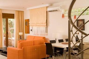 Executive Rhodes Villa 4 Bedroom 4 Bathroom BD Villa Pefkos