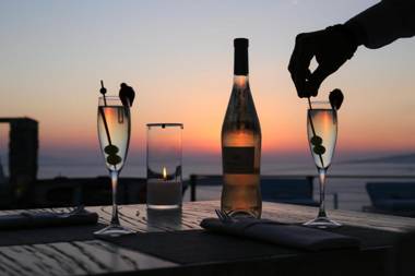 Tharroe of Mykonos Boutique Hotel