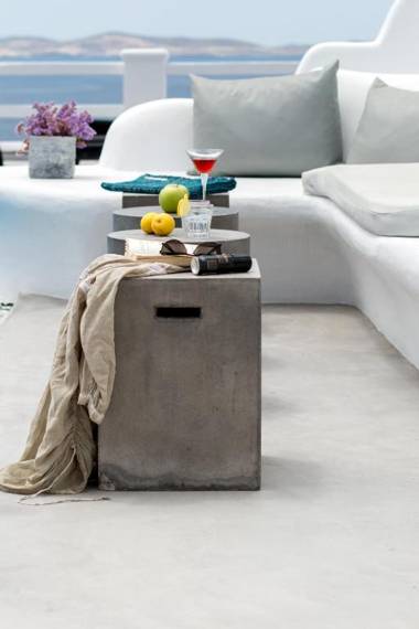 Flaskos Suites and more